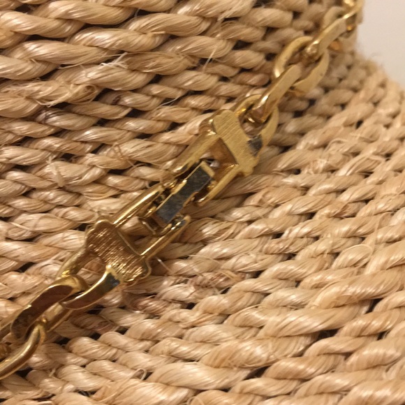 VTG Swarovski authentic ( SAL) Black crystal gold finish fancy necklace - Picture 6 of 7